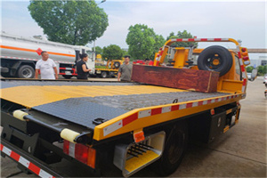 南谯附近拖车电话号码服务